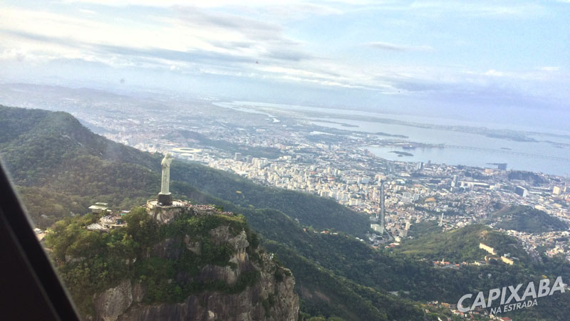 Voo de helicóptero no Rio de Janeiro